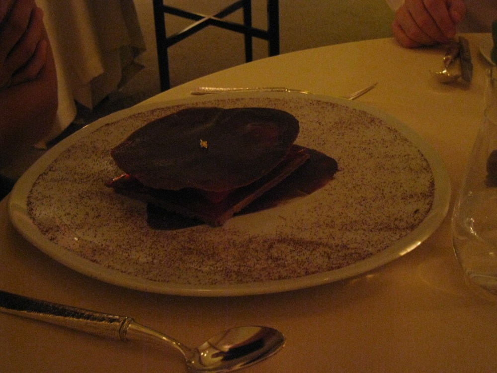 Moelleux-croquant au chocolat, framboises et vinaigre de Xérès